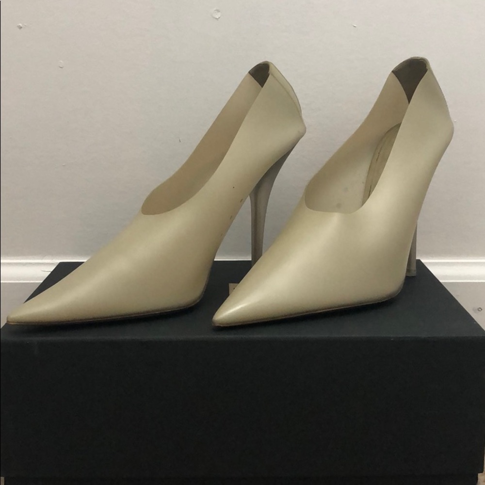 YEEZY SEASON 7 PVC PUMP SEMI OPAQUE